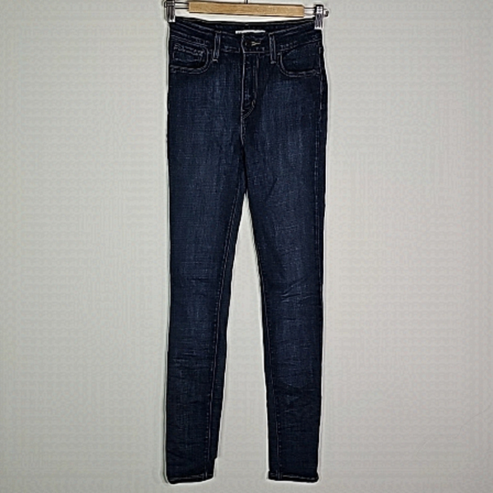 LEVIS 721 dark wash 26x31 high rise skinny jeans
